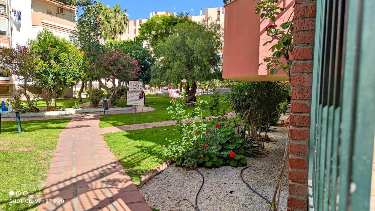 Plazamar Palace Center - Alojamientos La Torre Торре-дель-Мар Екстер'єр фото